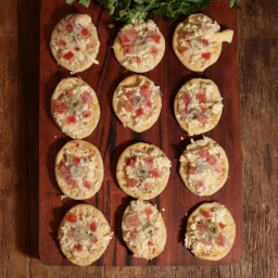 Mini Pizza de Muçarela Casa das Massas Elis